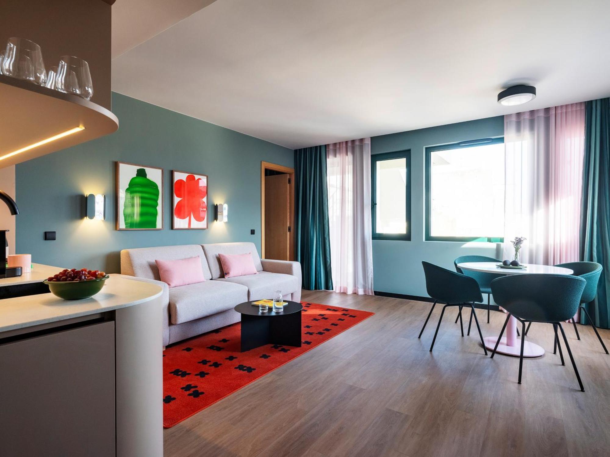 Numa Anjos Aparthotel