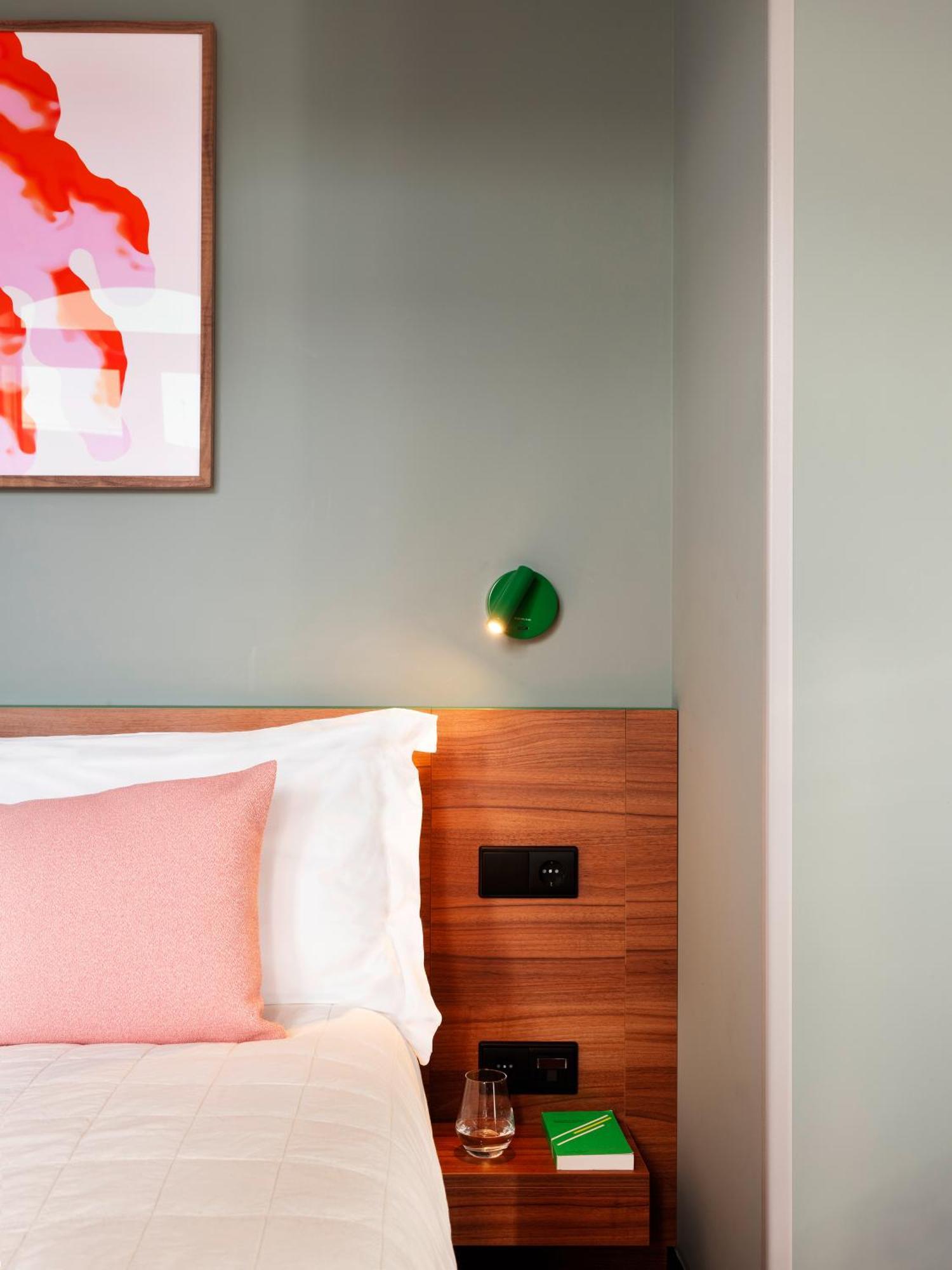 Numa Anjos Aparthotel